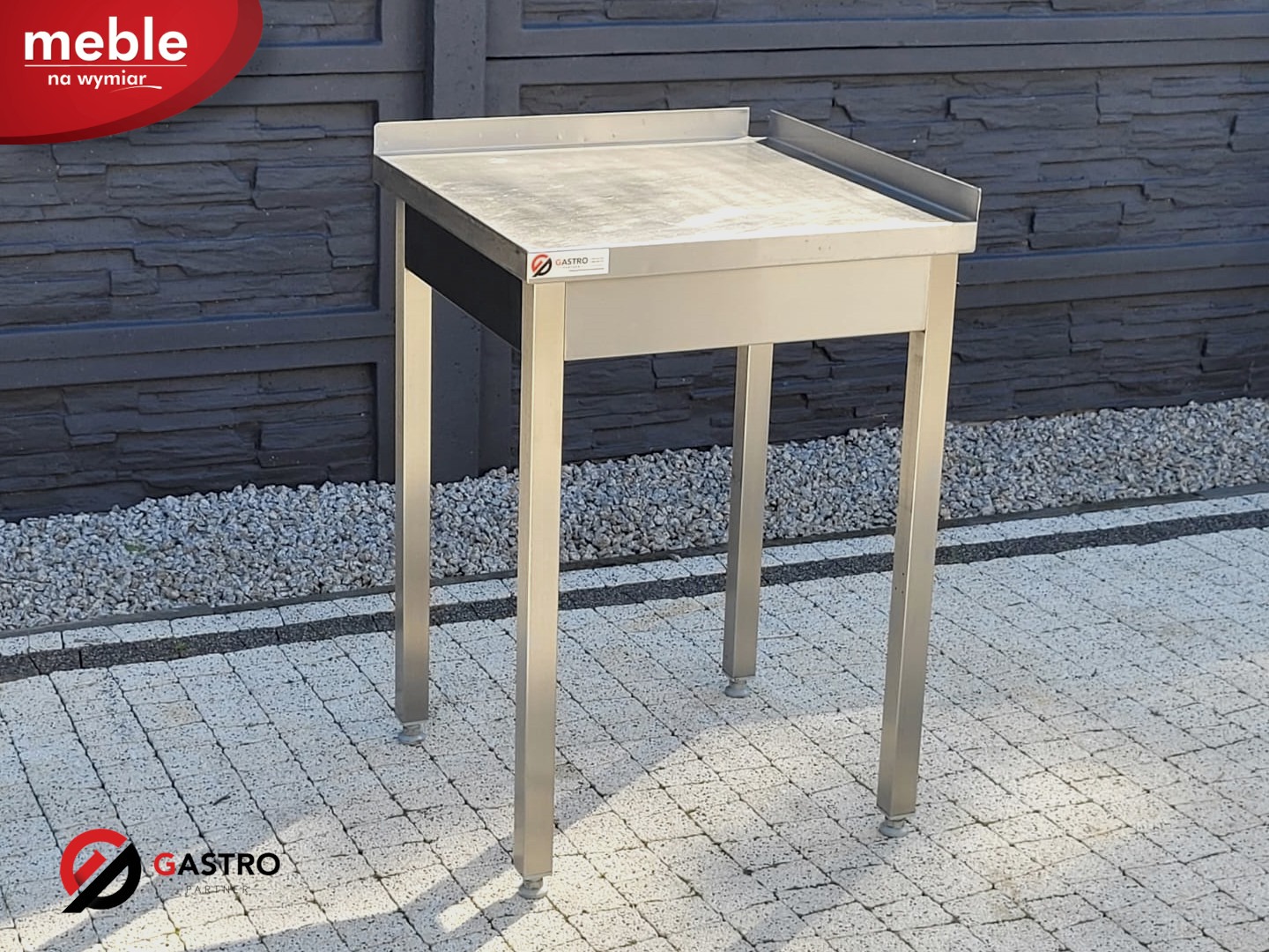 Stół gastronomiczny ze stali nierdzewnej 600x600x850