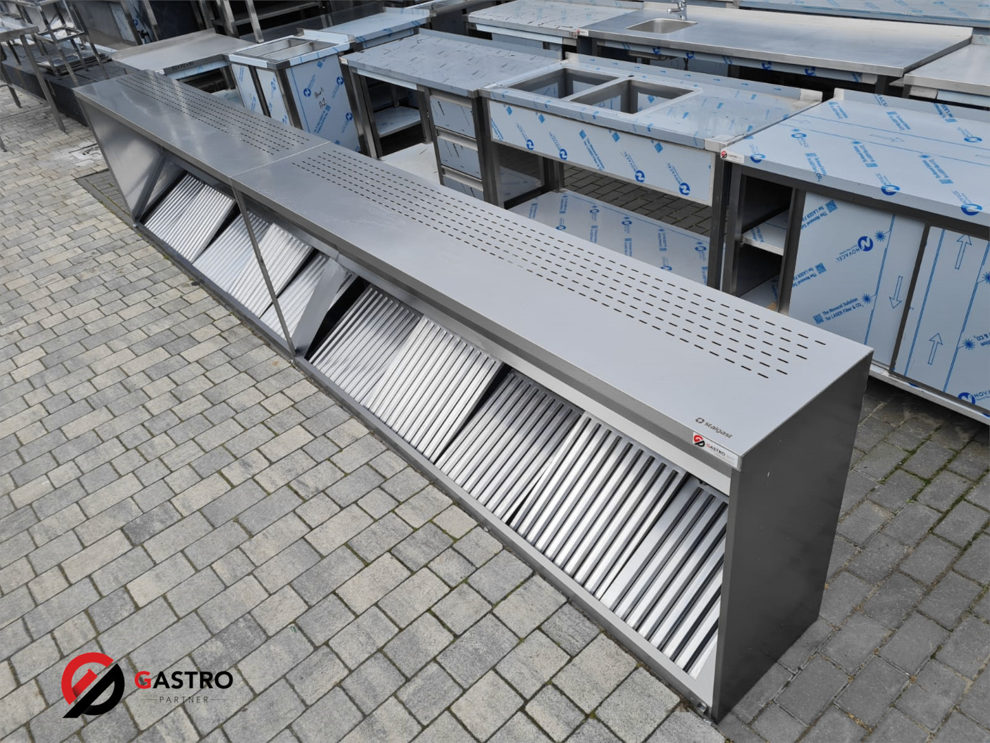 Okap nawiewno wywiewny skrzyniowy przyścienny 4650x900x450 mm Stalgast