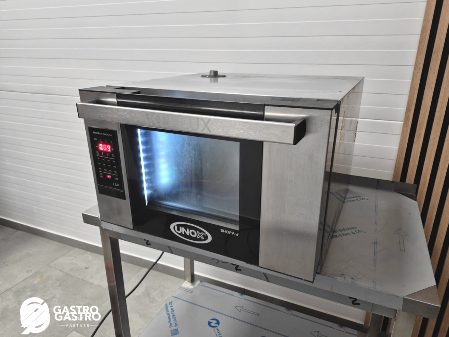 Piec konwekcyjny elektryczny UNOX XEFT-03HS-ELDV - obrazek 2