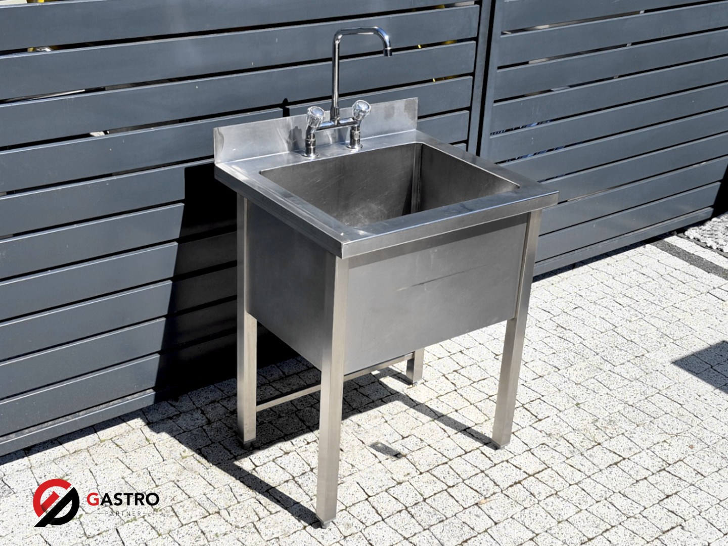 Basen gastronomiczny ze stali nierdzewnej z baterią 70x60x85 cm