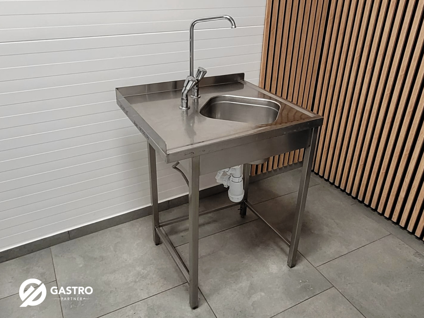 Basen gastronomiczny ze stali nierdzewnej z baterią 60x70x85 cm - obrazek 2