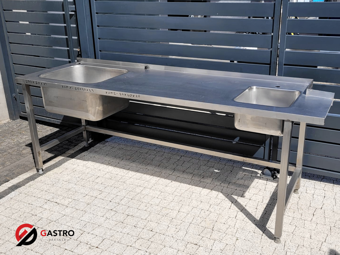 Zlew gastronomiczny 2-komorowy 232x70x85 cm