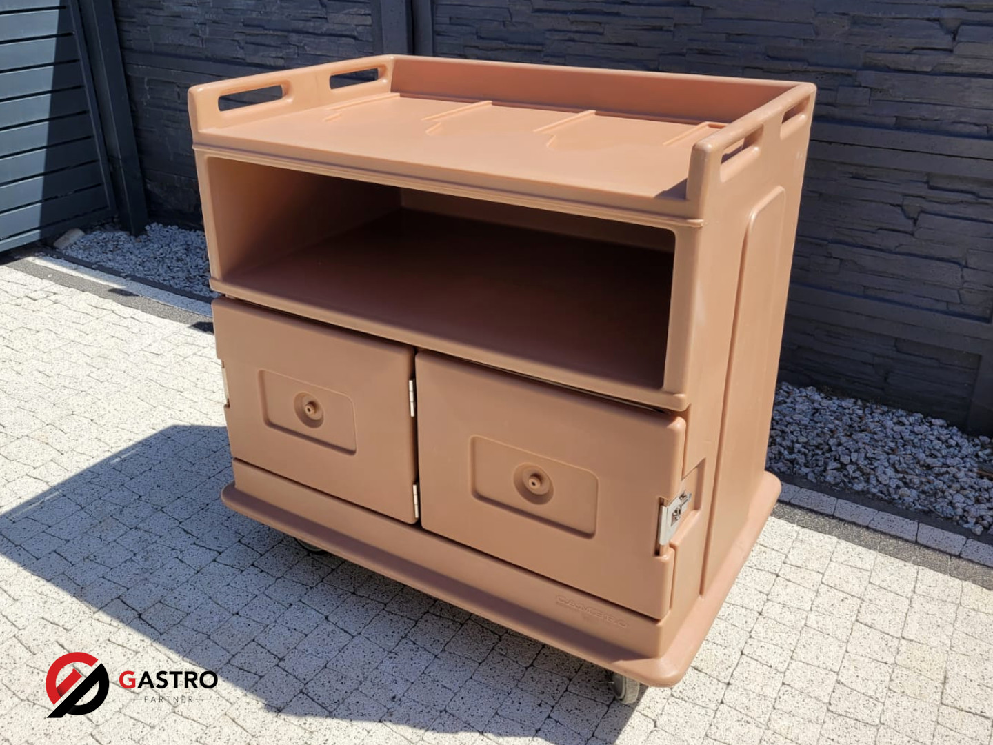 Wózek cateringowy, Mobilna stacja serwisowa Cambro