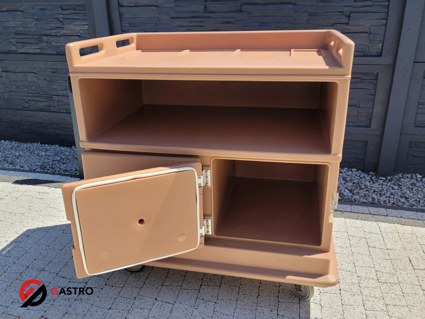 Wózek cateringowy, Mobilna stacja serwisowa Cambro - obrazek 3