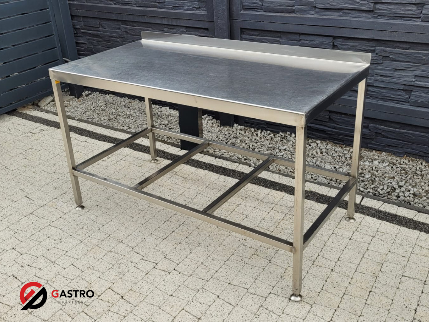 Stół przyścienny gastronomiczny z półką 120x70x85 cm